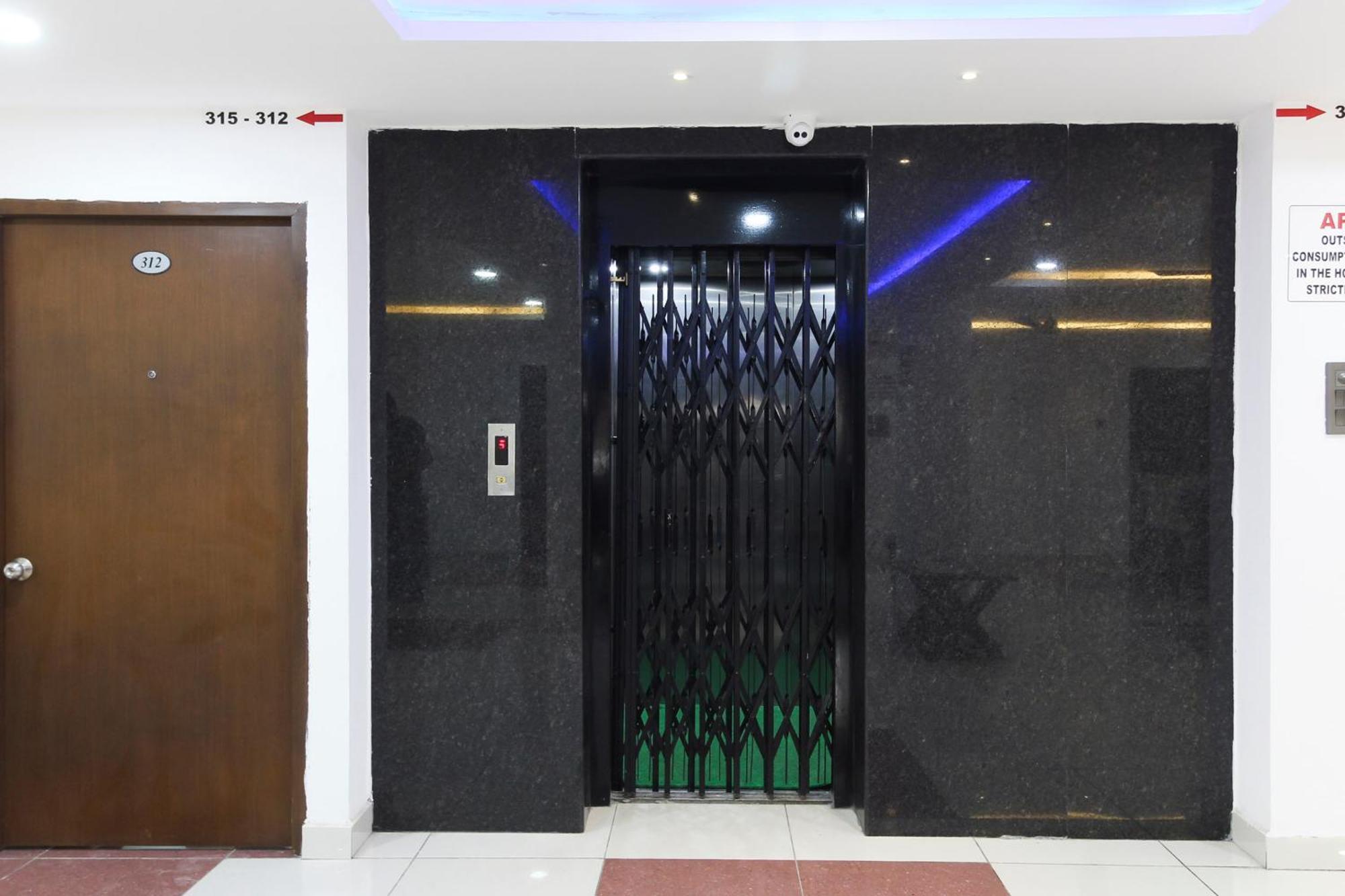 Super Mythri Hotel Near By Ecil, As Rao Nagar, Sainikpuri Maula Ali Exterior foto