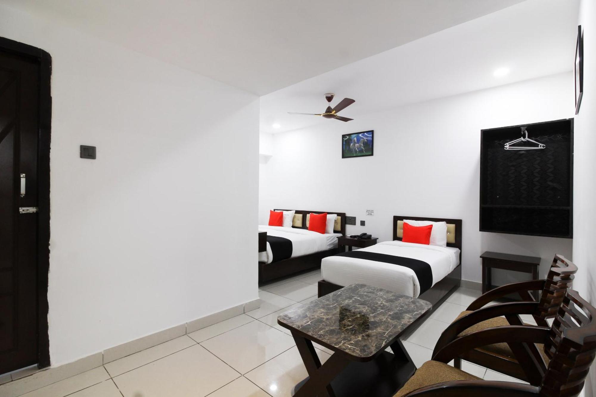 Super Mythri Hotel Near By Ecil, As Rao Nagar, Sainikpuri Maula Ali Exterior foto